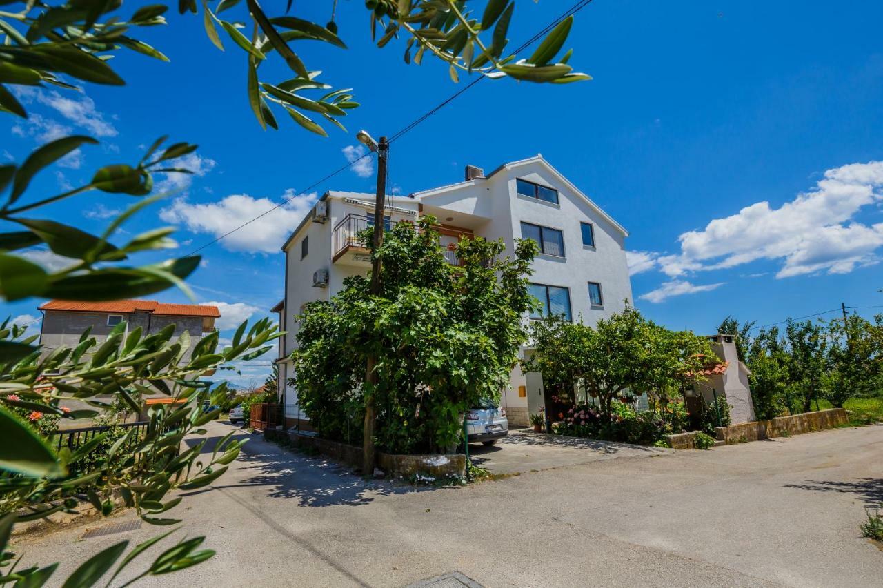 Apartments Mila คาชเตลา ภายนอก รูปภาพ